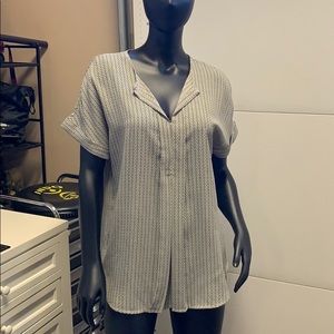 Max Studio Feminine Blouse